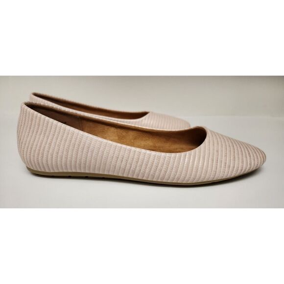 Wanted Margo Memory Foam Pink Ballet Flats
US 9 - Picture 6 of 7